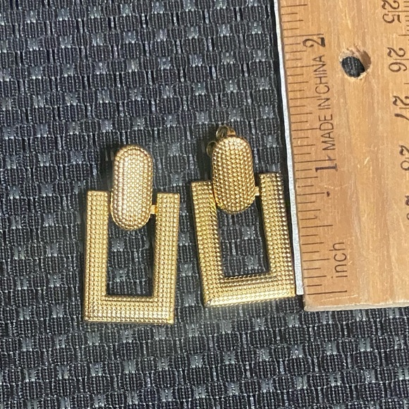 New Vintage Style Square Drop Earrings - Picture 2 of 3